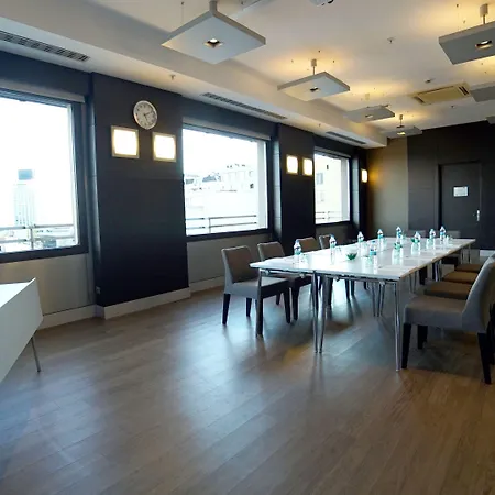 柏银特塔克西姆酒店 5*