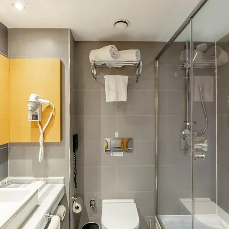 Point Taksim מלון 5*