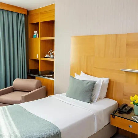מלון Point Taksim 5*