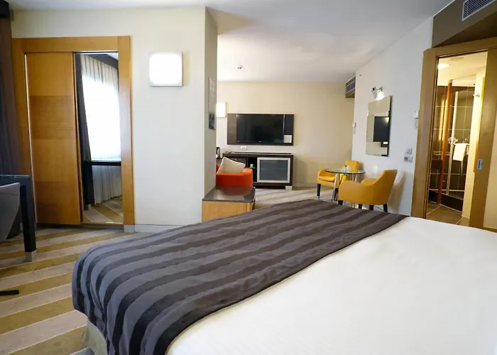 Point Taksim Отель 5*