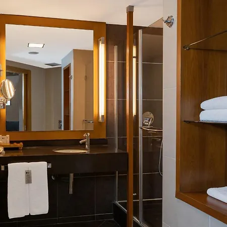 Point Taksim מלון 5*